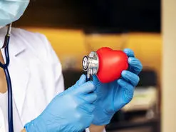 سندرم قلب شکسته در دوران کرونا افزایش داشت | زنان بیشتر مبتلا می‌شوند