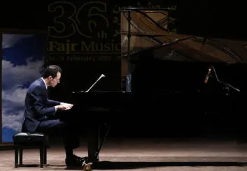 لغو اجرای پیانیست هلندی جشنواره فجر به دلیل ابتلا به کرونا | هنرمند آلمانی جایگزین شد