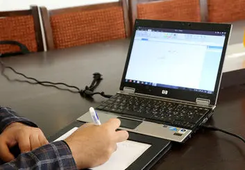 انتقاد مقام وزارت علوم از کندی اینترنت و فشار روانی به دانشجویان