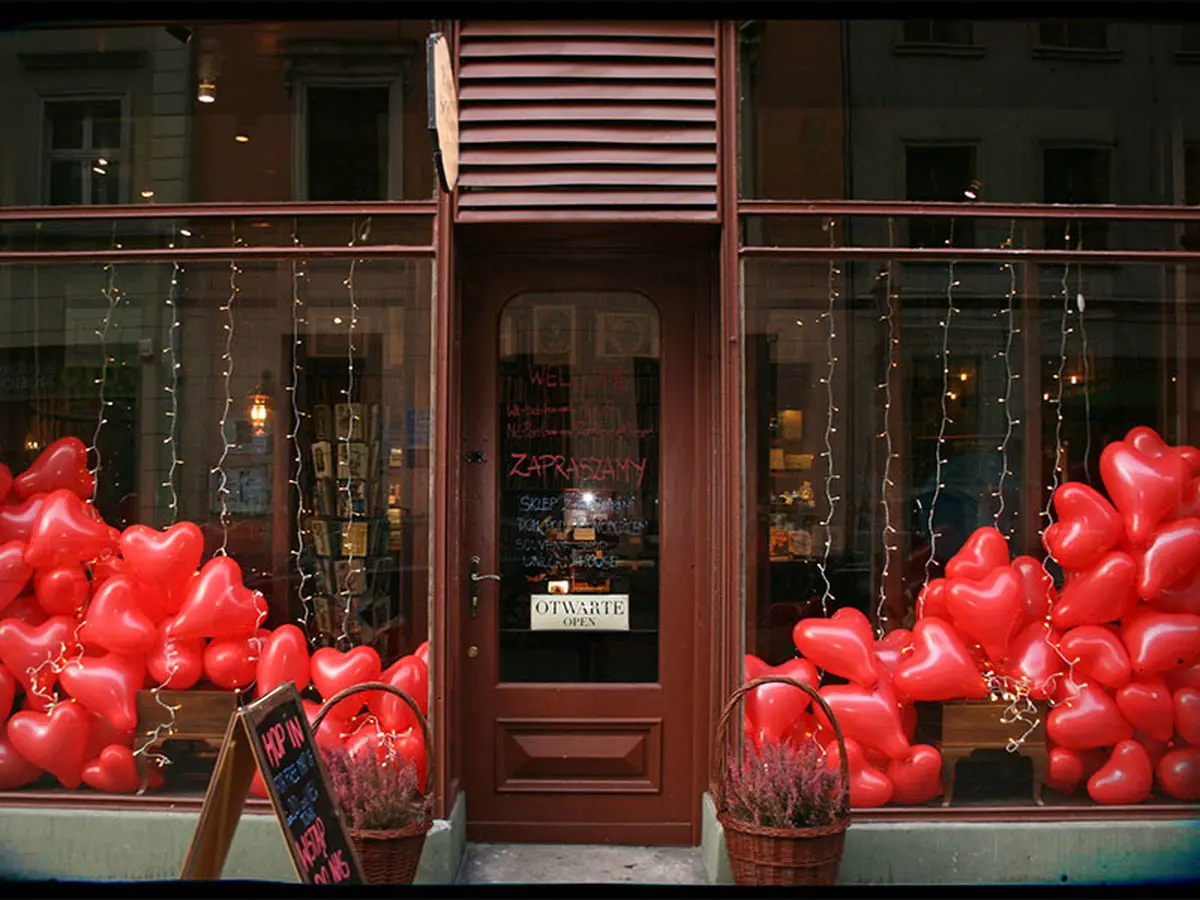 روز عشق ولنتاین چطور دنیا را گرفت؟