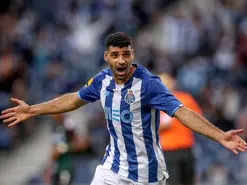 چرا طارمی در مقابل لاتزیو روی نیمکت نشست؟