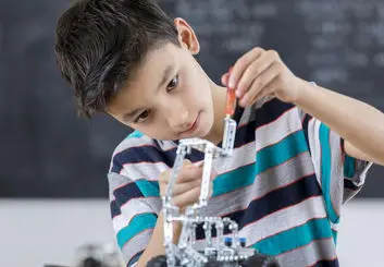 نشانه‌های اوتیسم در پسران متفاوت با دختران است