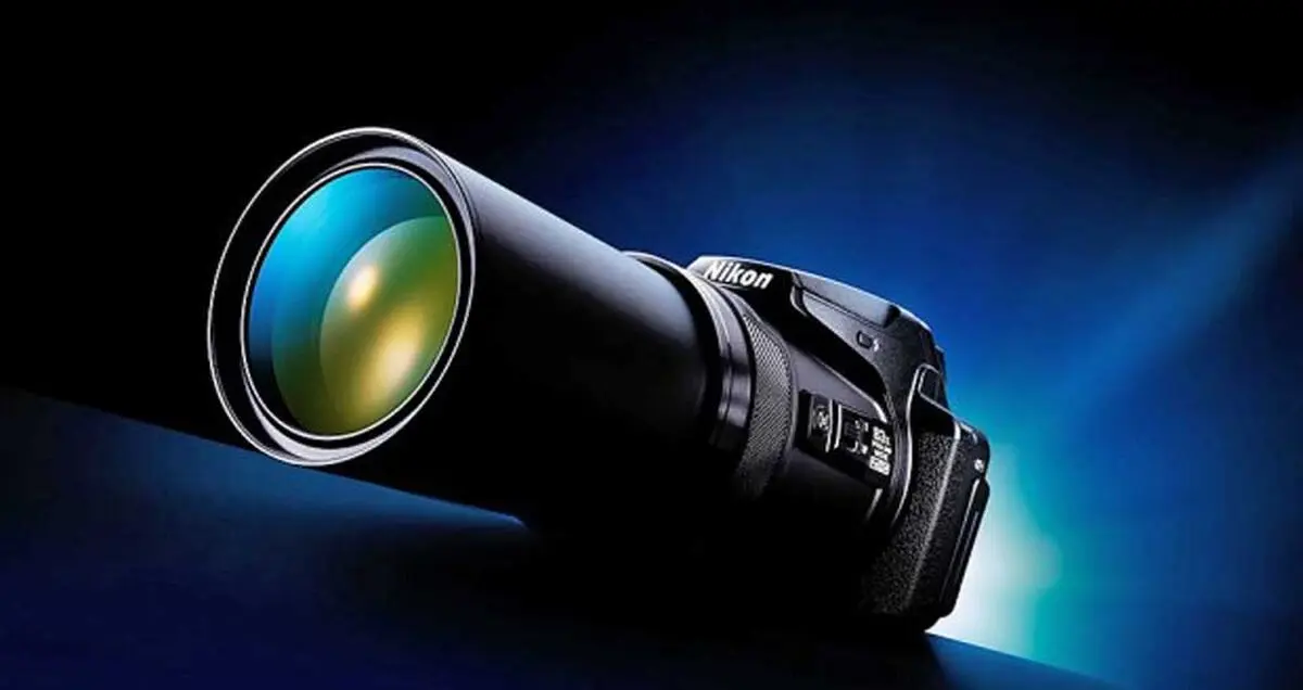 B700 نیکون خوش درخشید