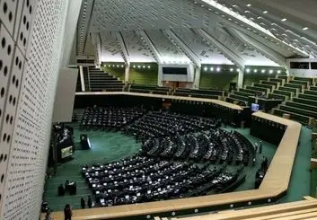 تصویب شفافیت حقوق نمایندگان مجلس در دقایق پایانی
