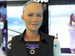 حضور ربات عربستانی سوفیا در همایش دبی