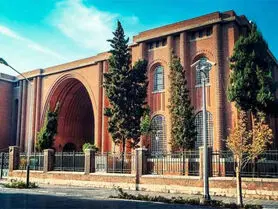 مقایسه اینستاگرام موزه ایران باستان و موزه لوور پاریس | وقتی افراد به تاریخ ارجحیت دارند