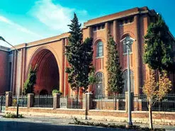 مقایسه اینستاگرام موزه ایران باستان و موزه لوور پاریس | وقتی افراد به تاریخ ارجحیت دارند