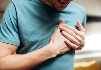 علائم و نشانه‌هایی که خبر از بیماری‌های قلبی می‌دهند