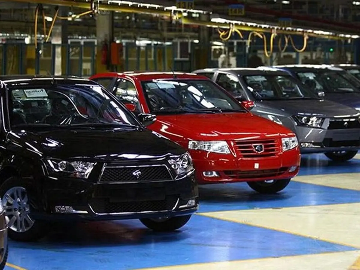 قیمت خودرو در سال ۱۴۰۱ کاهش ۱۵ درصدی خواهد داشت