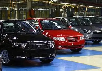 قیمت خودرو در سال ۱۴۰۱ کاهش ۱۵ درصدی خواهد داشت