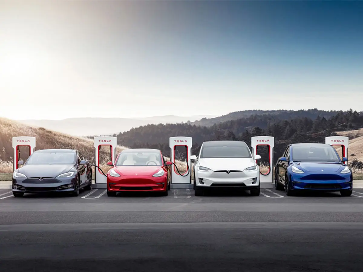 تسلا گران‌تر شد | فشار جنگ اوکراین بر خودروسازی