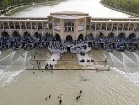 از ۵ تا ۱۵ فروردین زاینده رود جاری می‌شود