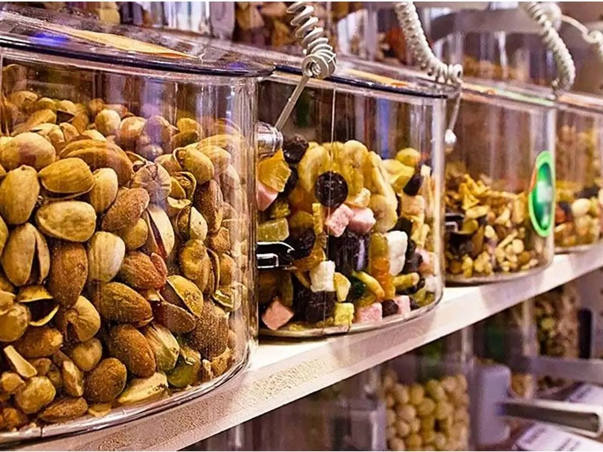 فروش آجیل امسال ۵۰ درصد کاهش داشت | کاهش قدرت خرید مردم در نوروز