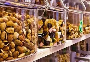 فروش آجیل امسال ۵۰ درصد کاهش داشت | کاهش قدرت خرید مردم در نوروز