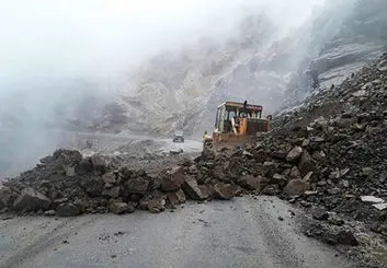 فعالیت معدن بخش خصوصی، علت رانش جاده هراز