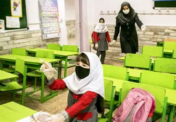 پیشنهاد افزایش یک ماه به سال تحصیلی پذیرفته نشد