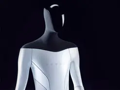 ربات انسان‌نمای تسلا چه زمانی ساخته می‌شود؟