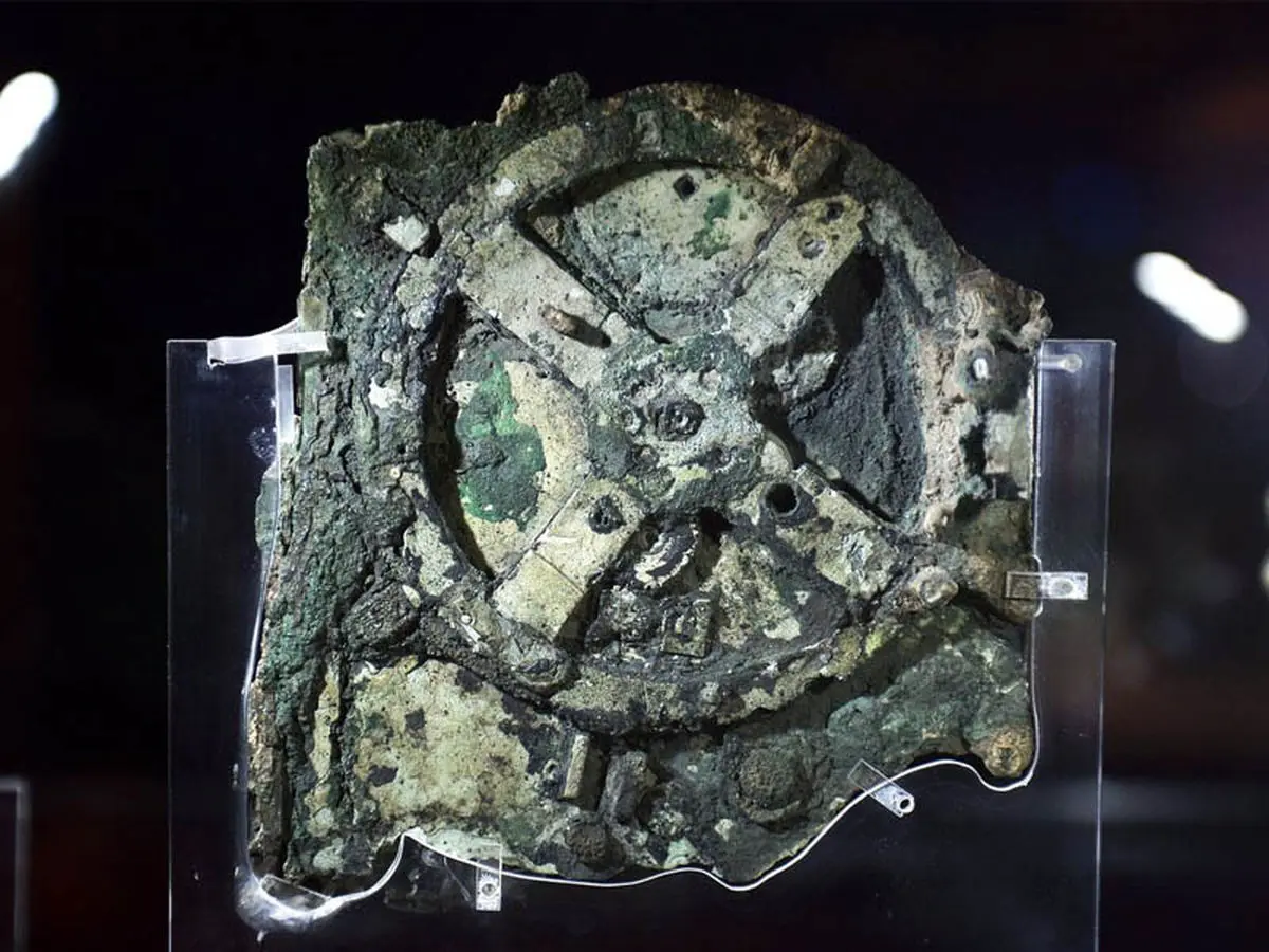 نخستین رایانه جهان چه زمانی آغاز به کار کرد؟