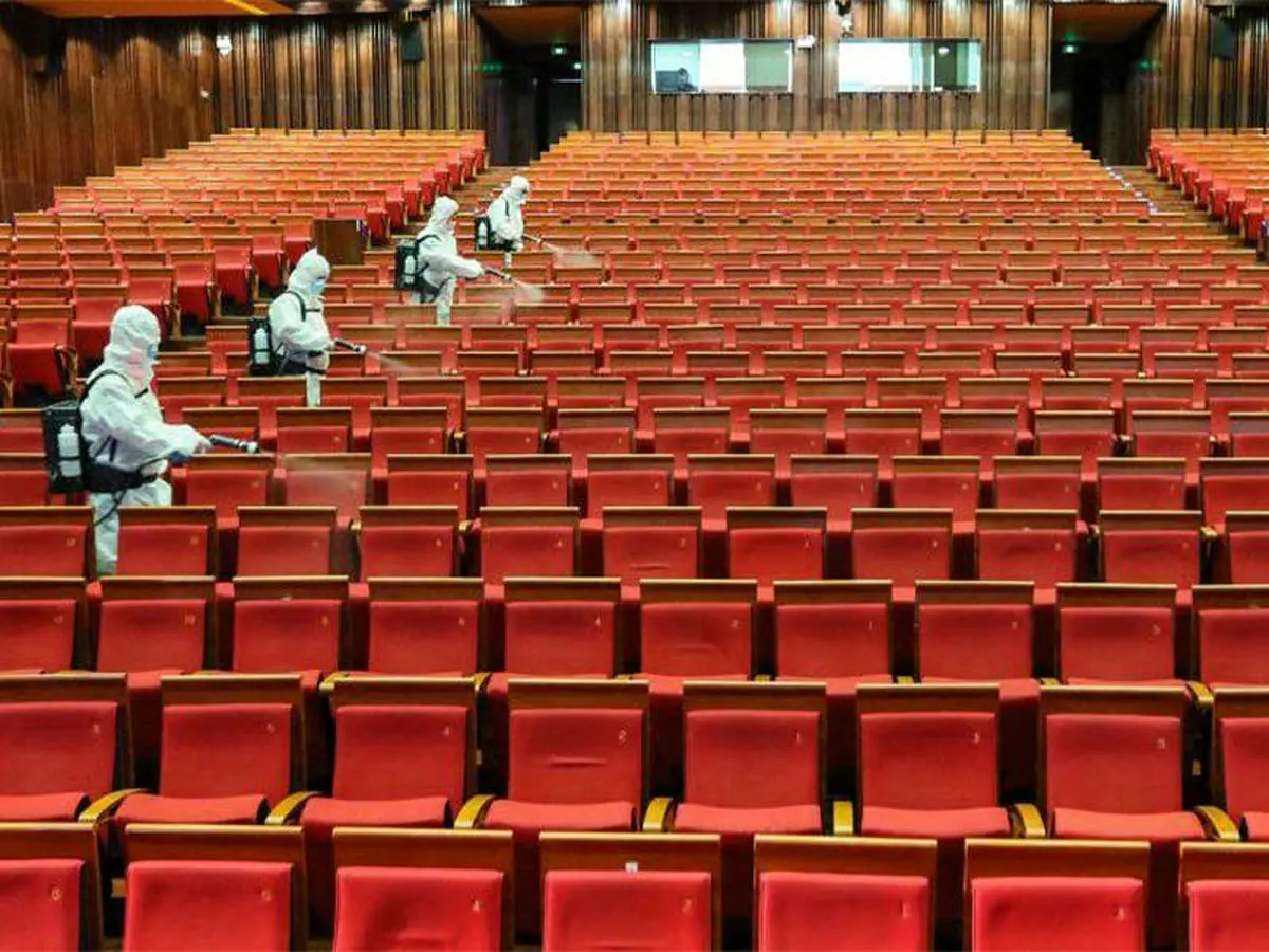 بیش از نیمی از سینماهای چین تعطیل شد