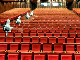 بیش از نیمی از سینماهای چین تعطیل شد