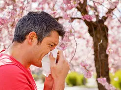 آلرژی بهاری و تشخیص علائم آن از کرونا