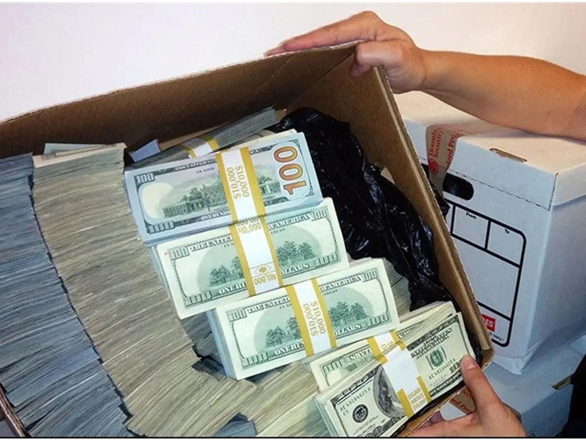 ممنوعیت معاملات فردایی ارز | نگهداری دلار ثبت نشده در خانه غیرقانونی شد