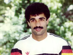 ورزشگاه خانگی ملوان به نام سیروس قایقران تغییر کرد