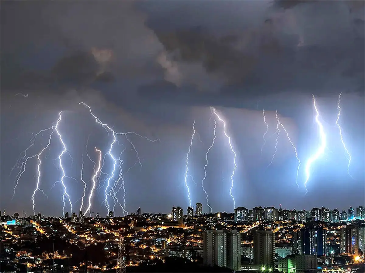 کنترل آب و هوا با استفاده از نظریه آشوب