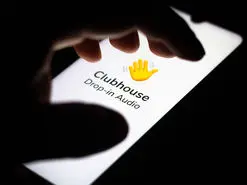 کلاب هاوس به حالت تاریک مجهز شد