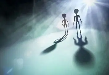 ارسال تصاویر برهنه انسان به فضا به قصد جلب توجه بیگانگان