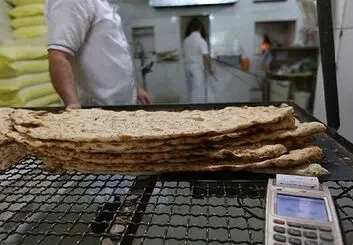کنایه نماینده مجلس به استفاده دولت از هوش مصنوعی در رصد خریداران نان