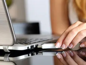 روش های باز کردن فلش USB بدون ویروسی شدن سیستم کامپیوتر