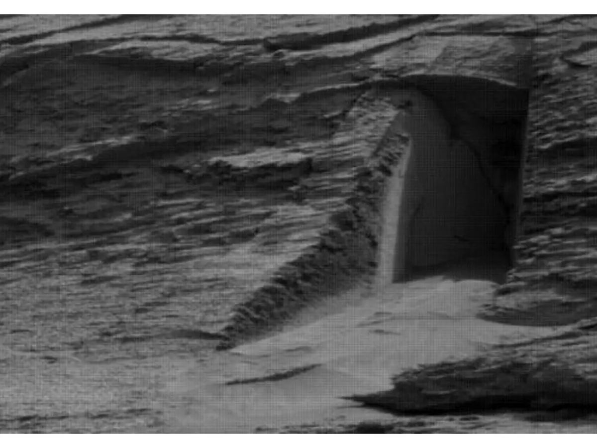 راز درب مریخ افشا شد