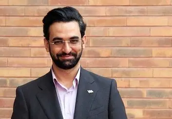 واکنش آذری جهرمی به ممنوعیت واردات آیفون به ایران