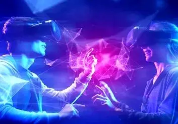 اضافه شدن تجربه سیگار کشیدن، بوسیدن و آشامیدن به متاورس