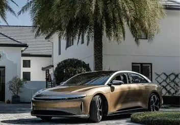 عربستان در تولید خودرو برقی با تسلا رقابت می‌کند