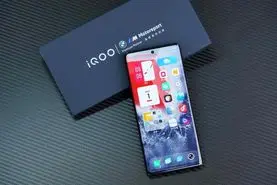 رونمایی از گوشی iQOO 10 Pro ویوو با سریعترین شارژر دنیا