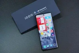 رونمایی از گوشی iQOO 10 Pro ویوو با سریعترین شارژر دنیا