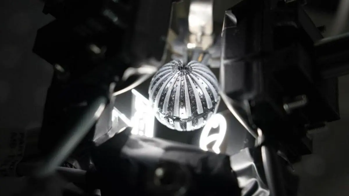 ساخت چشم مصنوعی با قابلیت دید کامل در آب و خشکی