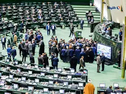 درگیری دو نماینده بر سر طرح صیانت؛ چه کسانی می خواهند مردم را کف خیابان بیاورند؟