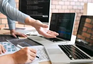 برنامه نویسی فرانت‌اند یا بک‌اند، کدام را یاد بگیریم؟