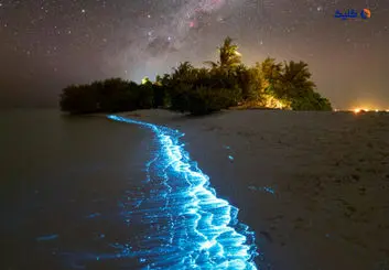 تصویر روز ناسا؛ راه شیری بر فراز سرزمین عجایب فیروزه‌ای