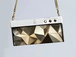 گوشی تاشوی مفهومی جدید آنر با امکان حمل به‌ صورت کیف دستی معرفی شد