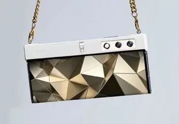 گوشی تاشوی مفهومی جدید آنر با امکان حمل به‌ صورت کیف دستی معرفی شد