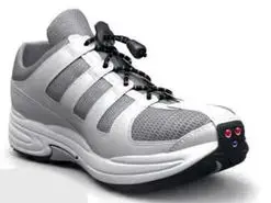 کفش‌های هوشمند بهترین جایگزین عصای سفید برای نابینایان