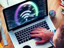 کاهش سرعت اینترنت ثابت و موبایل در ایران