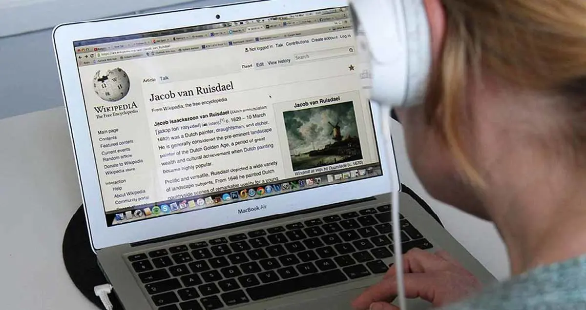 ویکی پدیا در خدمت افراد کم بینا