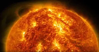 آیا خورشید، زمین را نابود می کند؟