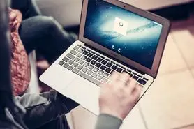 چگونه لپ تاپ را به تنظیمات کارخانه برگردانیم؟