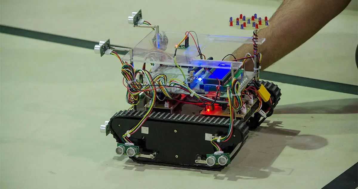 گزارش اختصاصی کلیک از اختتامیه مسابقات روبوکاپ آزاد ایران ۲۰۱۶